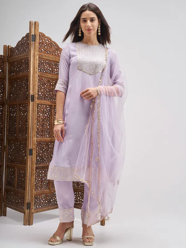 Vishudh Women Lavender Embroidered Kurta And Trouser With Dupatta