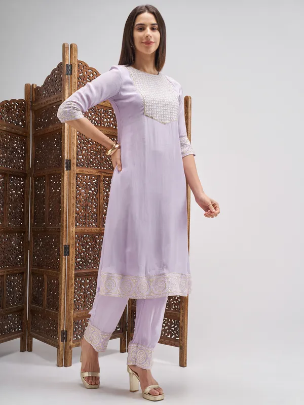 Vishudh Women Lavender Embroidered Kurta And Trouser With Dupatta