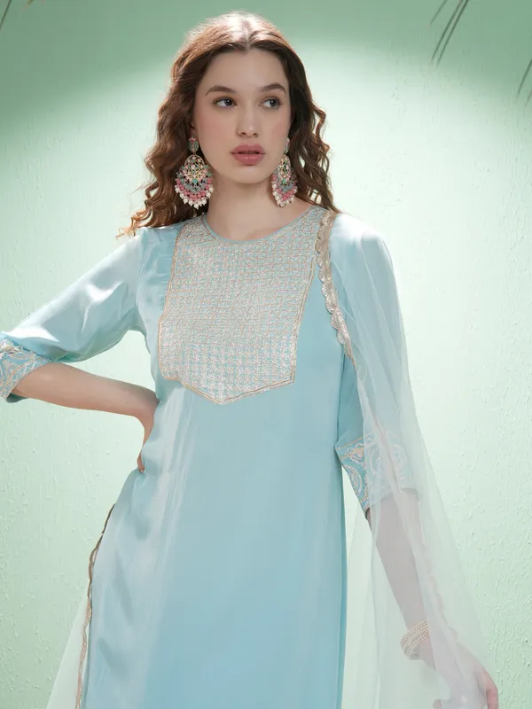 Women Kurta With Trouser And Dupatta