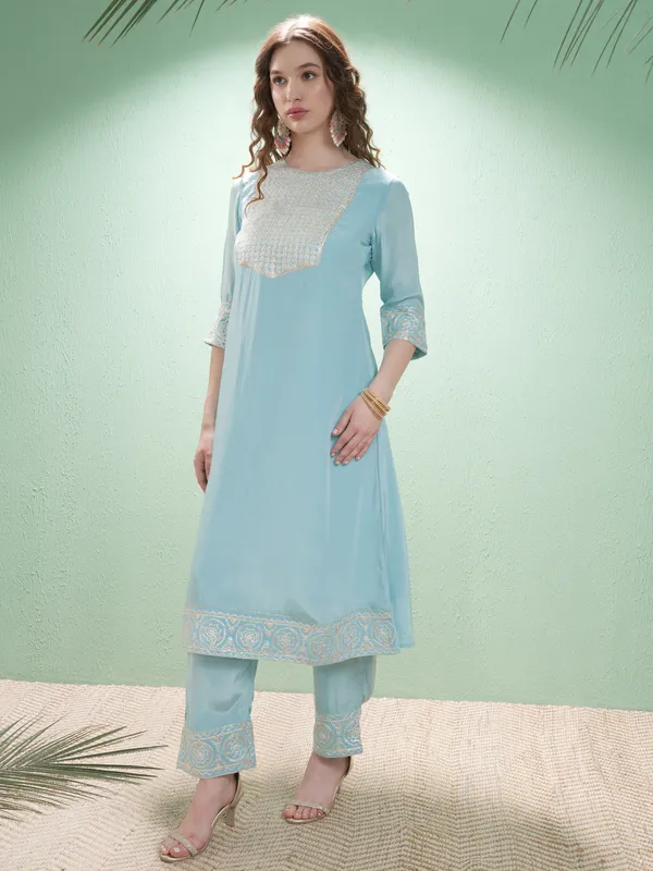 Women Kurta With Trouser And Dupatta