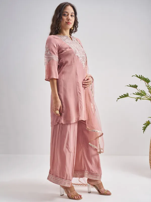 Vishudh Women Pink Embroidered Kurta With Trouser And Dupatta