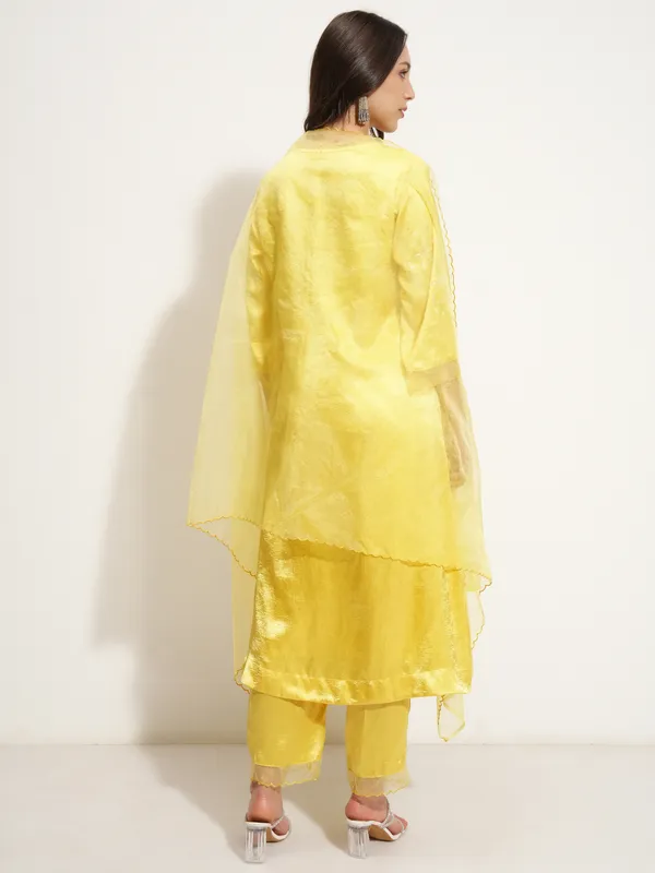 Women Kurta With Trouser And Dupatta