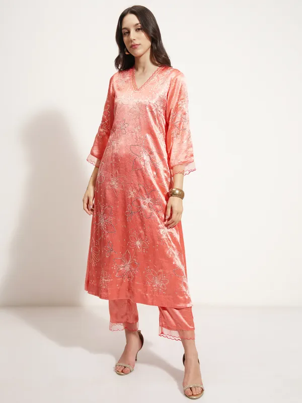 Women Kurta With Trouser And Dupatta