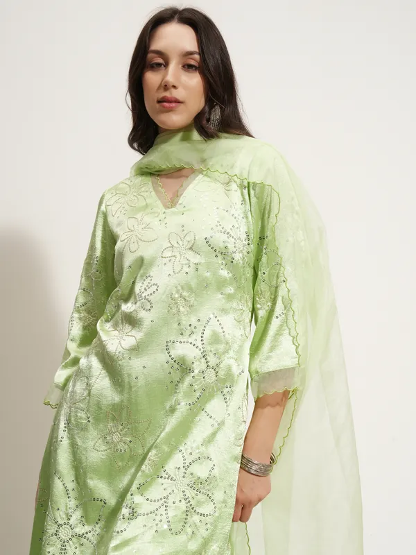 Women Kurta With Trouser And Dupatta