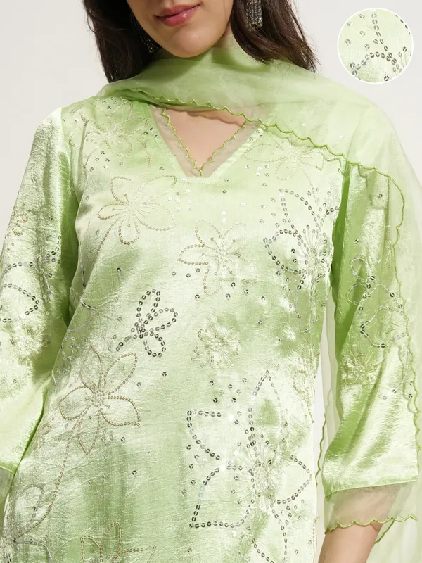 Women Kurta With Trouser And Dupatta