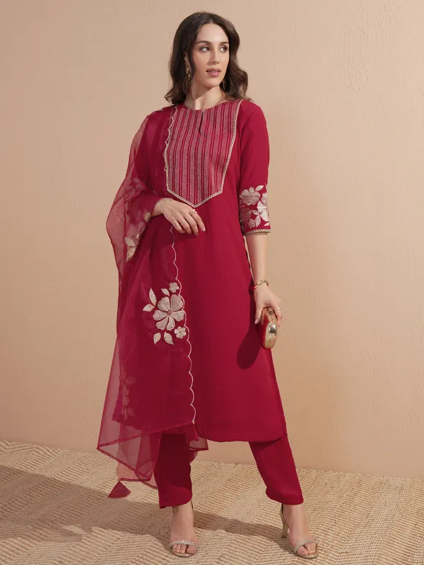 Women Kurta With Trouser And Dupatta