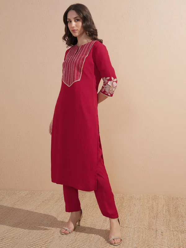 Women Kurta With Trouser And Dupatta