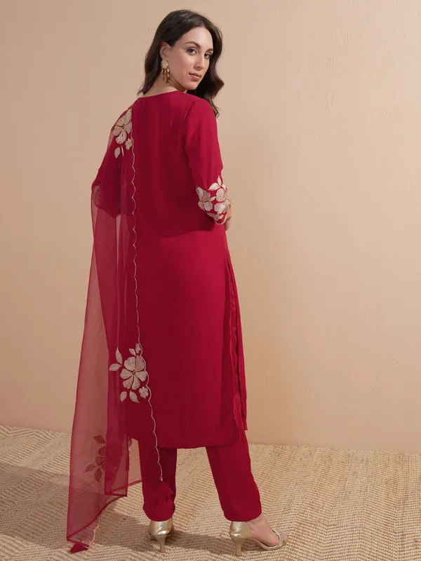 Women Kurta With Trouser And Dupatta