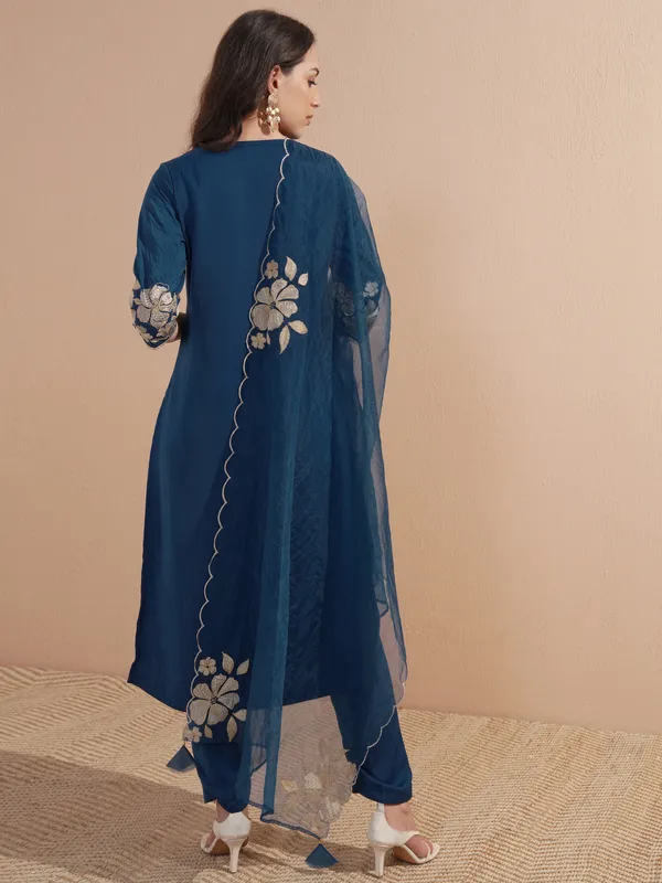 Women Kurta With Trouser And Dupatta