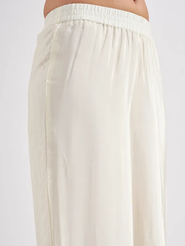 Vishudh Women Off White Embroidered Kurta And Trouser With Dupatta