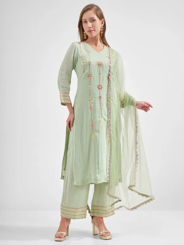 Vishudh Women Green Embroidered Kurta And Trouser With Dupatta