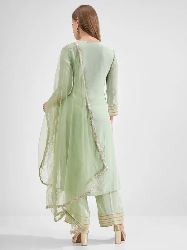 Vishudh Women Green Embroidered Kurta And Trouser With Dupatta