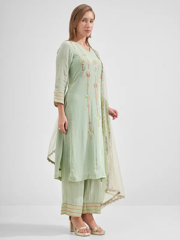 Vishudh Women Green Embroidered Kurta And Trouser With Dupatta