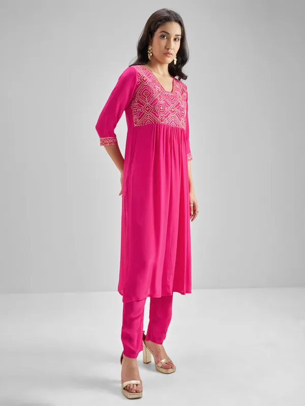 Vishudh Women Pink Embroidered Kurta With Trouser And Dupatta