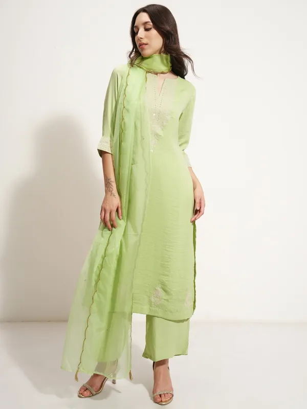 Women Kurta With Trouser And Dupatta