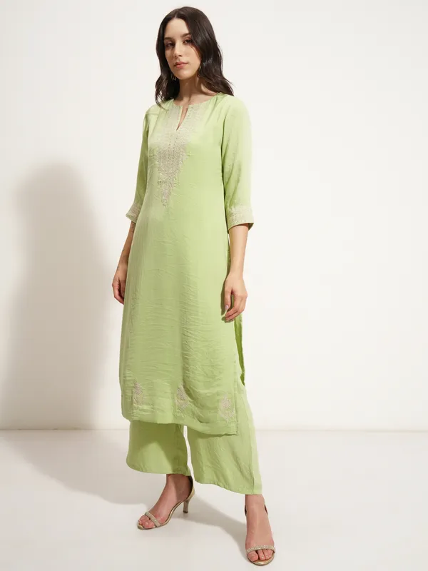 Women Kurta With Trouser And Dupatta