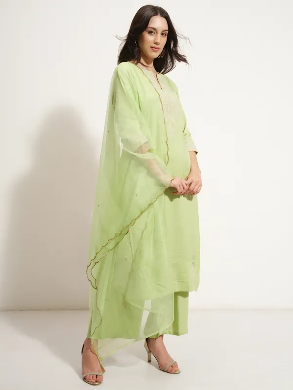 Women Kurta With Trouser And Dupatta
