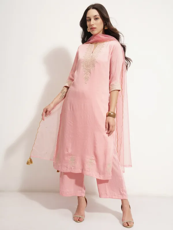 Women Kurta With Trouser And Dupatta