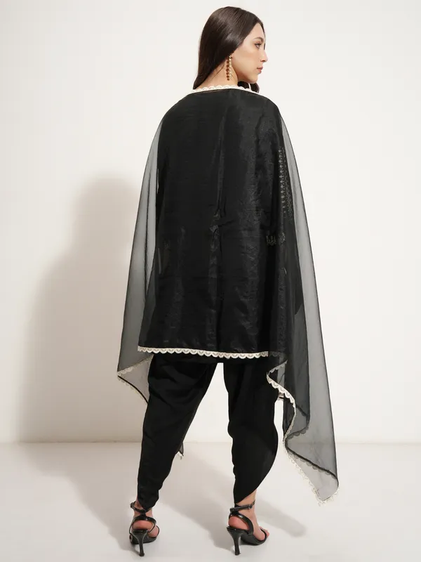 Women Kurta With Trouser And Dupatta