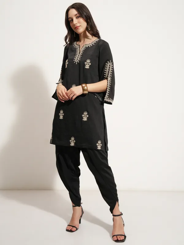 Women Kurta With Trouser And Dupatta