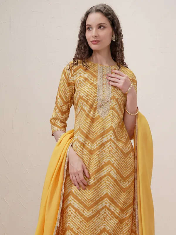 Women Kurta With Trouser And Dupatta