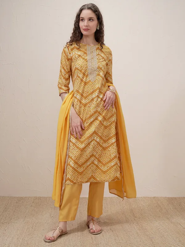 Women Kurta With Trouser And Dupatta