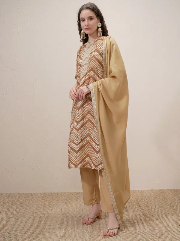 Women Kurta With Trouser And Dupatta