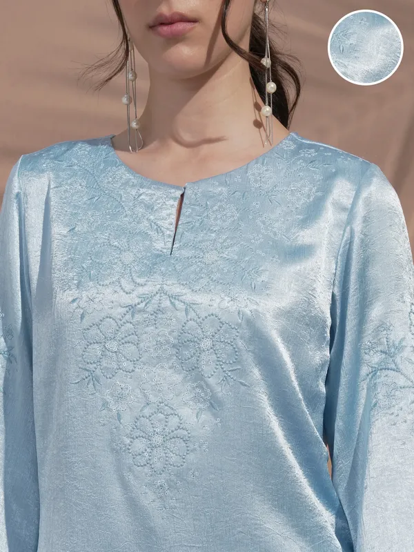 Women Kurta With Trouser