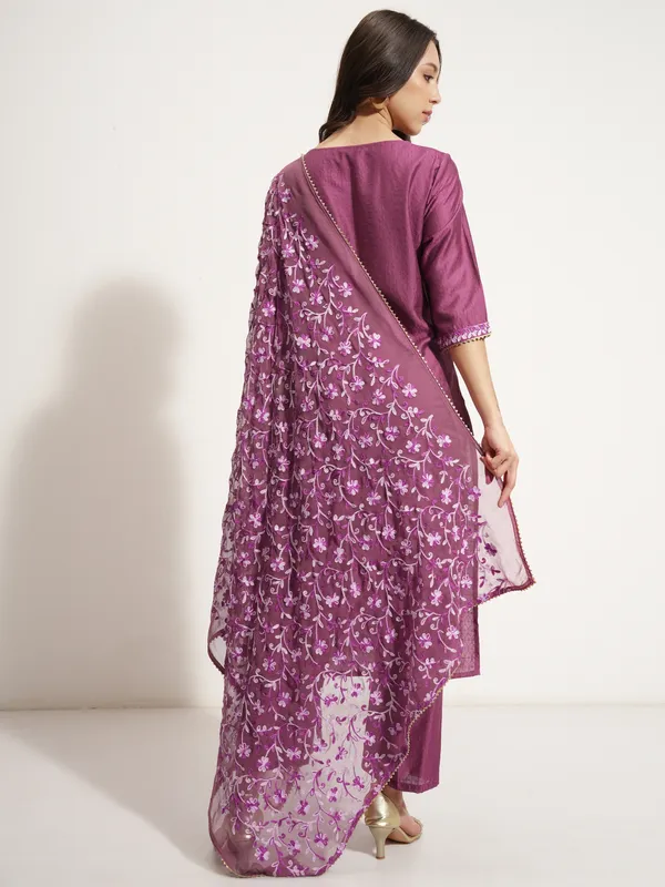 Women Kurta With Trouser And Dupatta