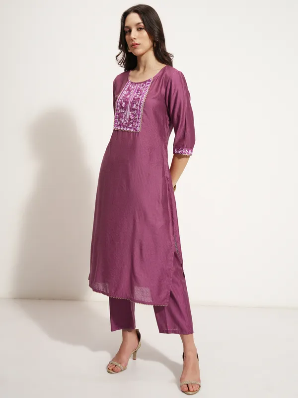 Women Kurta With Trouser And Dupatta
