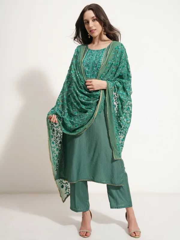 Women Kurta With Trouser And Dupatta