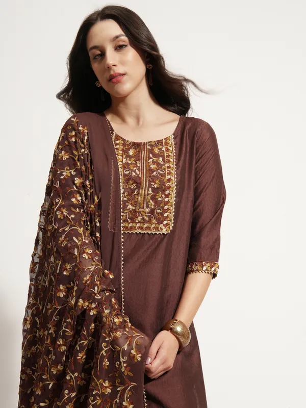 Women Kurta With Trouser And Dupatta