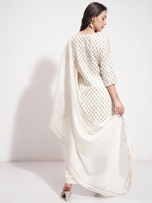 Women Kurta With Trouser And Dupatta