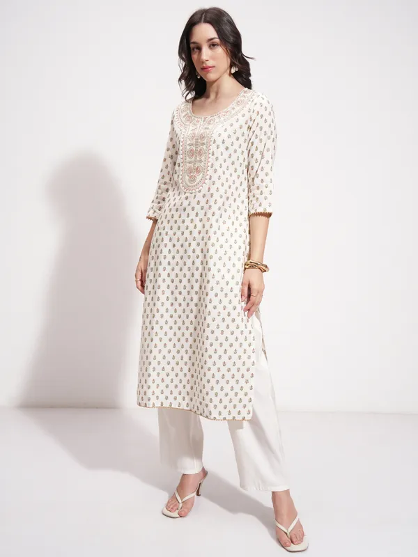 Women Kurta With Trouser And Dupatta