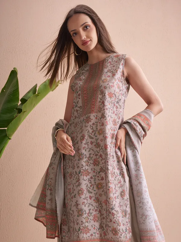 Women Kurta With Trouser And Dupatta
