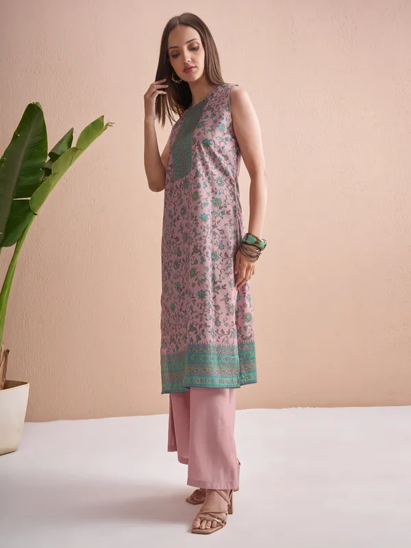 Women Kurta With Trouser And Dupatta