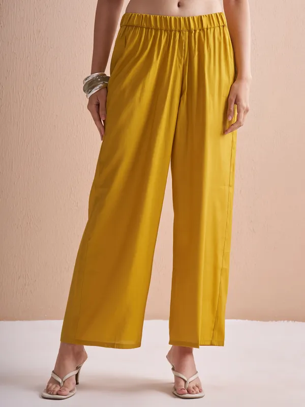 Women Kurta With Trouser And Dupatta