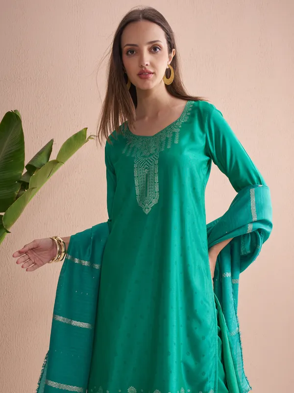 Women Kurta With Trouser And Dupatta