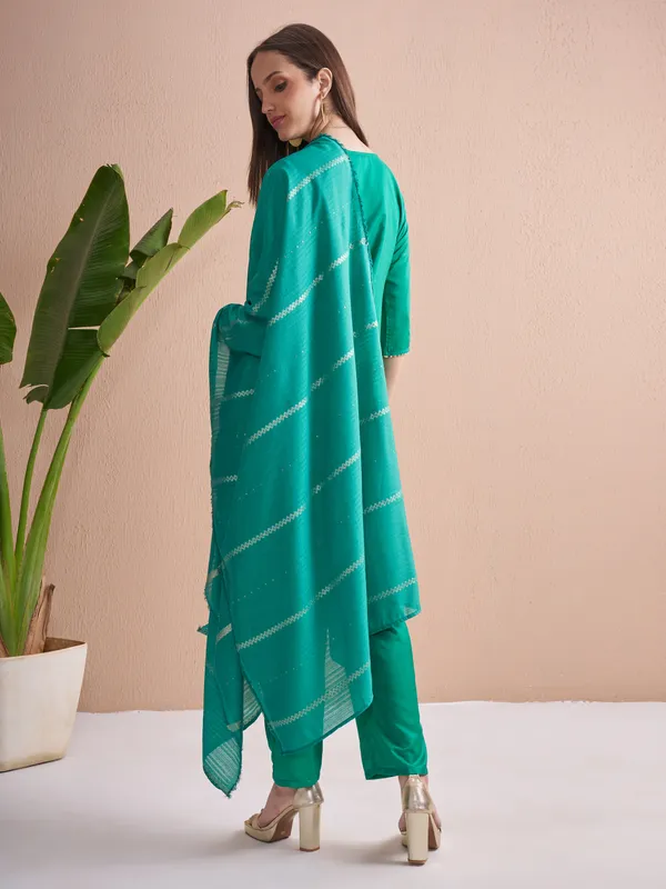 Women Kurta With Trouser And Dupatta