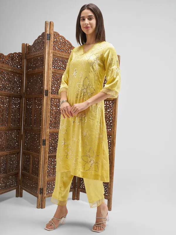 Vishudh Women Yellow Embroidered Kurta And Trouser