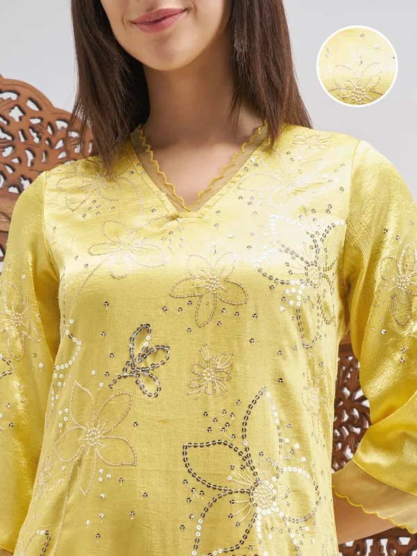 Vishudh Women Yellow Embroidered Kurta And Trouser