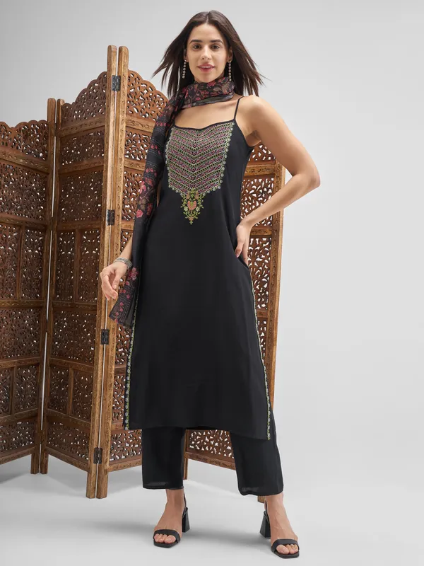 Vishudh Women Black Embroidered Kurta And Trousers With Dupatta