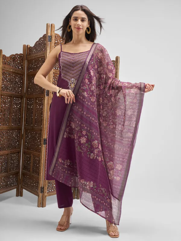 Vishudh Women Purple Embroidered Kurta And Trousers With Dupatta