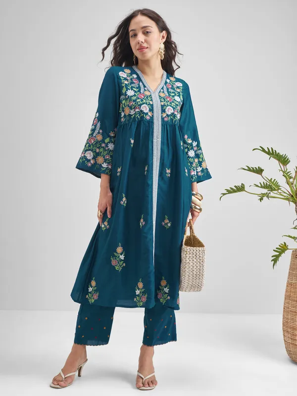 Vishudh Women Blue Embroidered Kurta With Trouser