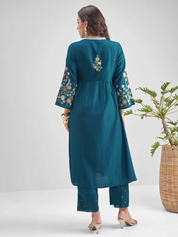 Vishudh Women Blue Embroidered Kurta With Trouser