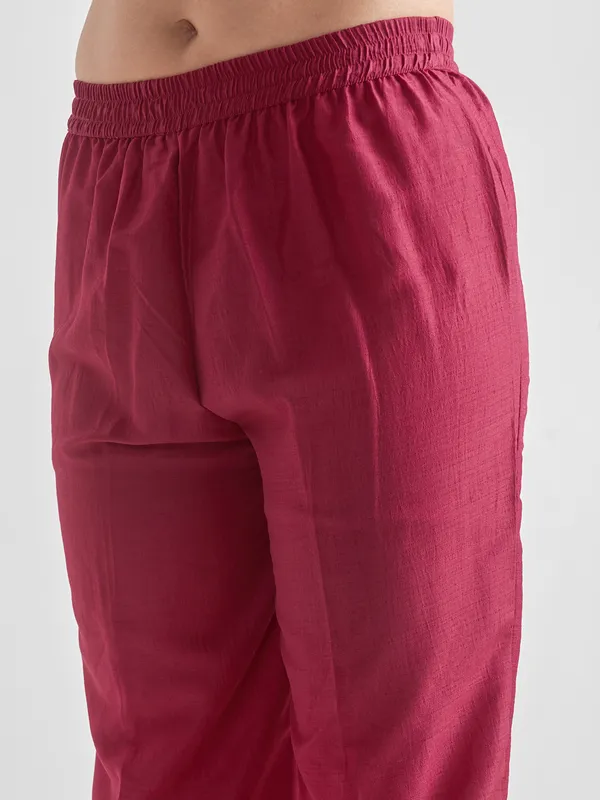 Vishudh Women Maroon Embroidered Kurta With Trouser