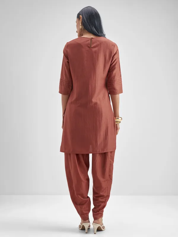 Vishudh Women Rust Kurta With Dhoti Pant