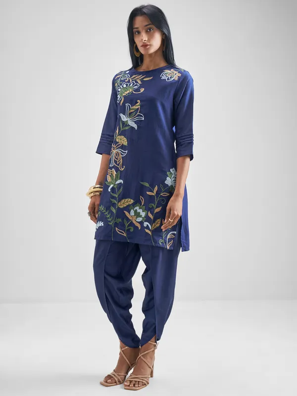 Vishudh Women Navy Blue Kurta With Dhoti Pant