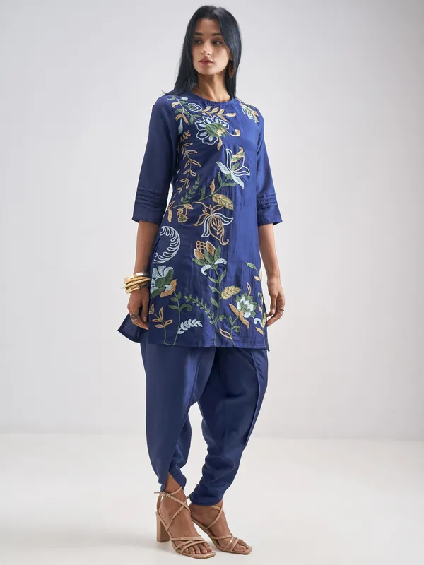 Vishudh Women Navy Blue Kurta With Dhoti Pant