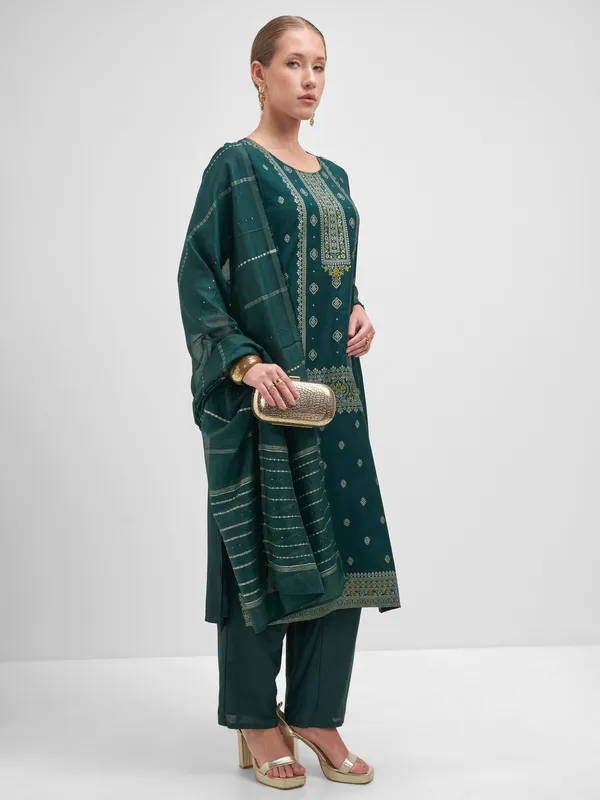 Vishudh Women Teal Embroidered Kurta And Trouser With Dupatta
